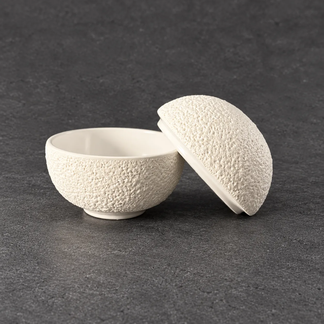 Vulcanic ball bowl with lid white medium - RD18530